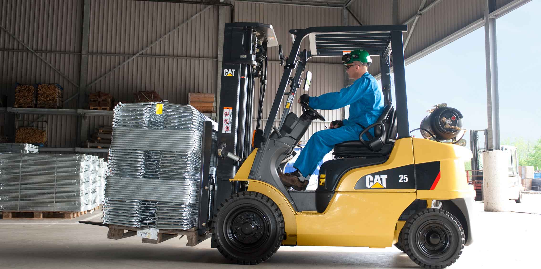 Chariots élévateurs Gaz Cat Gamme 1,5 tonne à 1,8 tonne — free download