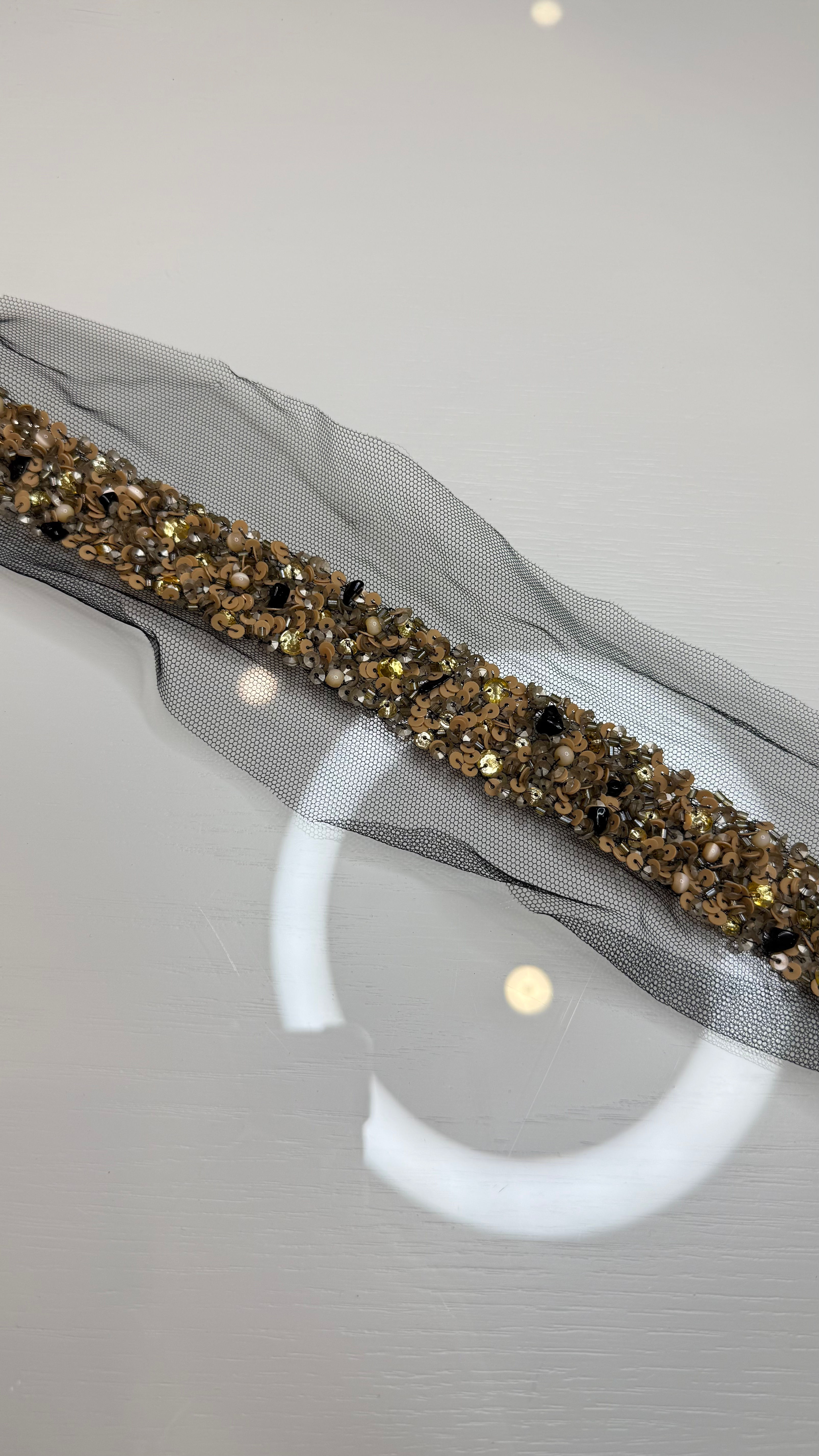 вышивка на сетке