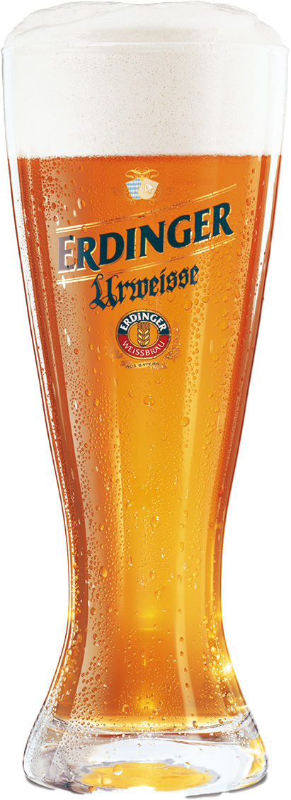 Ein Glas Erdinger Weissbier mit Schaum. Werbung für ein Getränk.