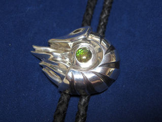 オウムガイのループタイ兼ブローチの完成