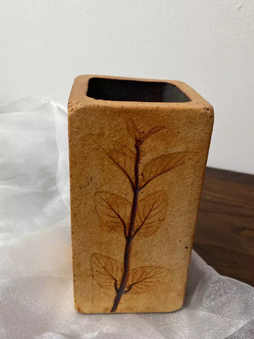 Miniature : Troisième face du Vase en céramique terre cuite signé R.Leduc années 60 Vallauris vintage