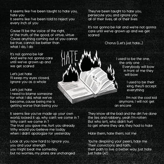 Mise en page des paroles sur fond noir texturé avec illustration élégante d'un livre en feu, dessiné en encre, avec le titre écrit à la main au dessus.