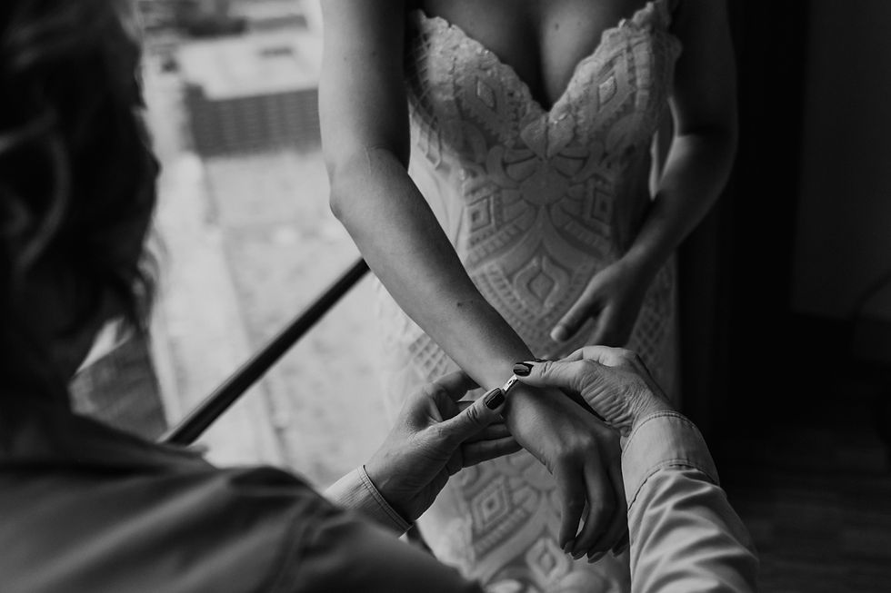 Bride getting ready for wedding ceremony. Detroit Wedding photography by Nicole Leanne Photography