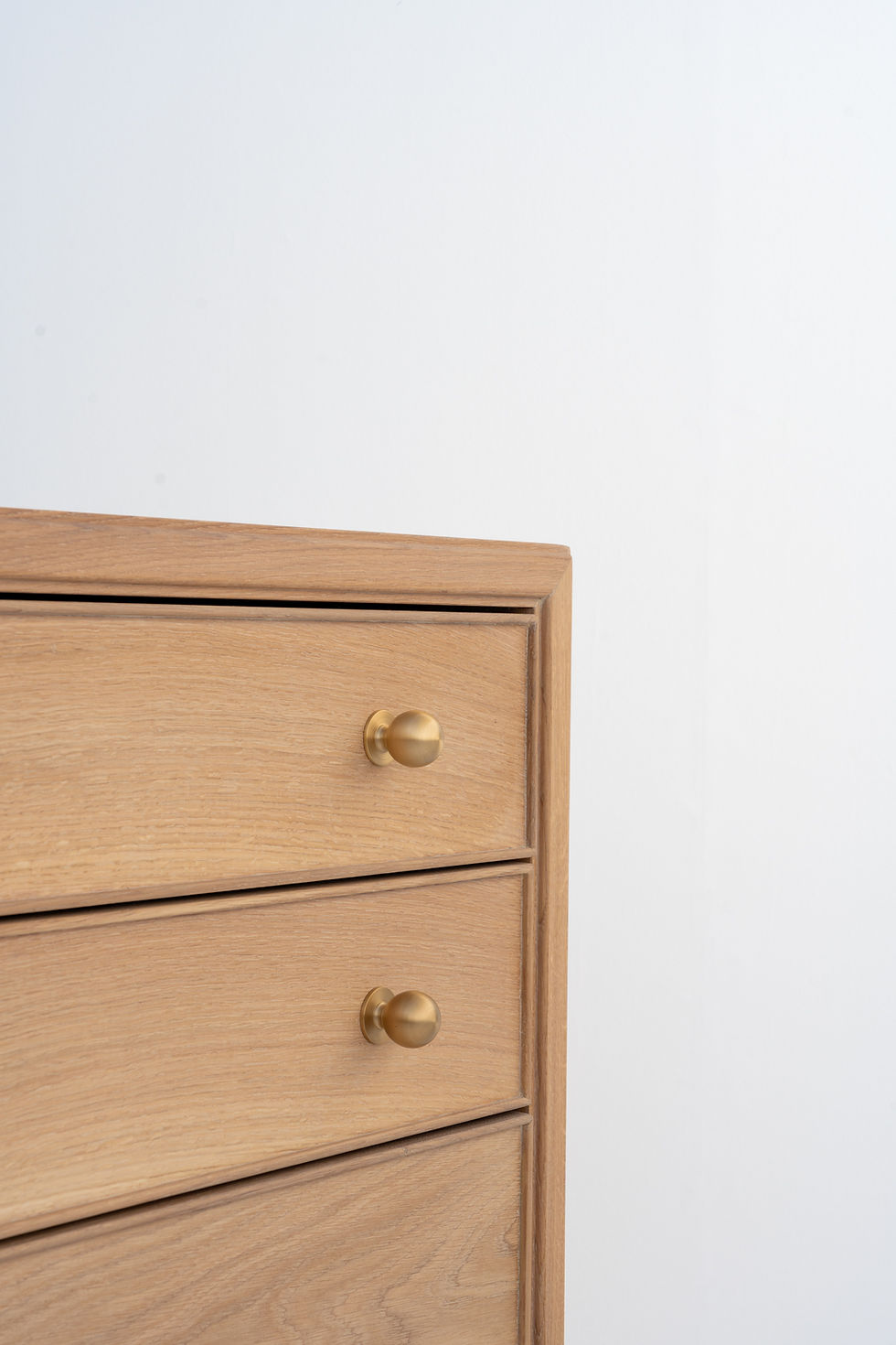 Thumbnail: Oak Chest of Drawers in Dubai