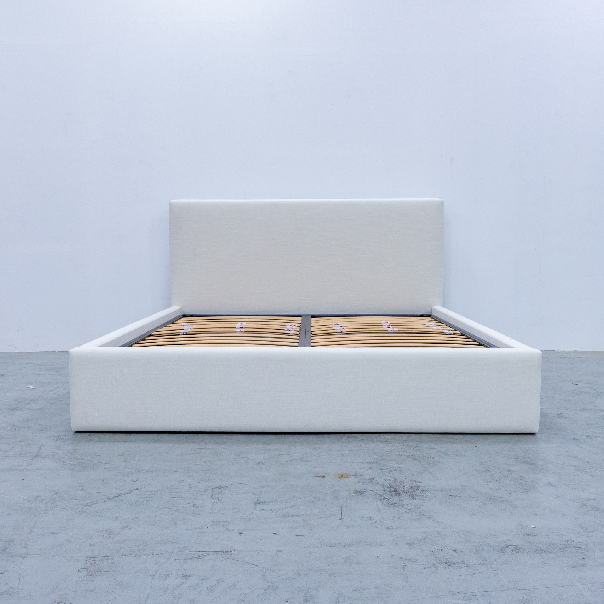 Minimalist Bed