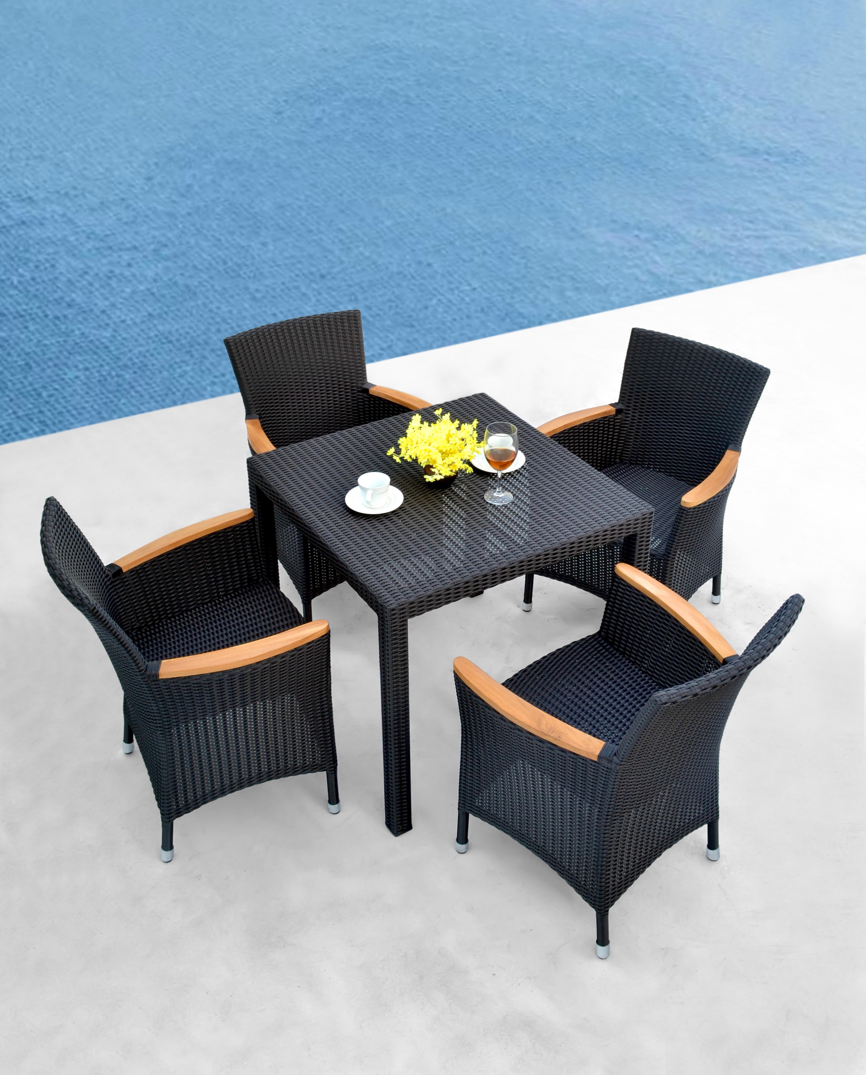 Nova Dining Set