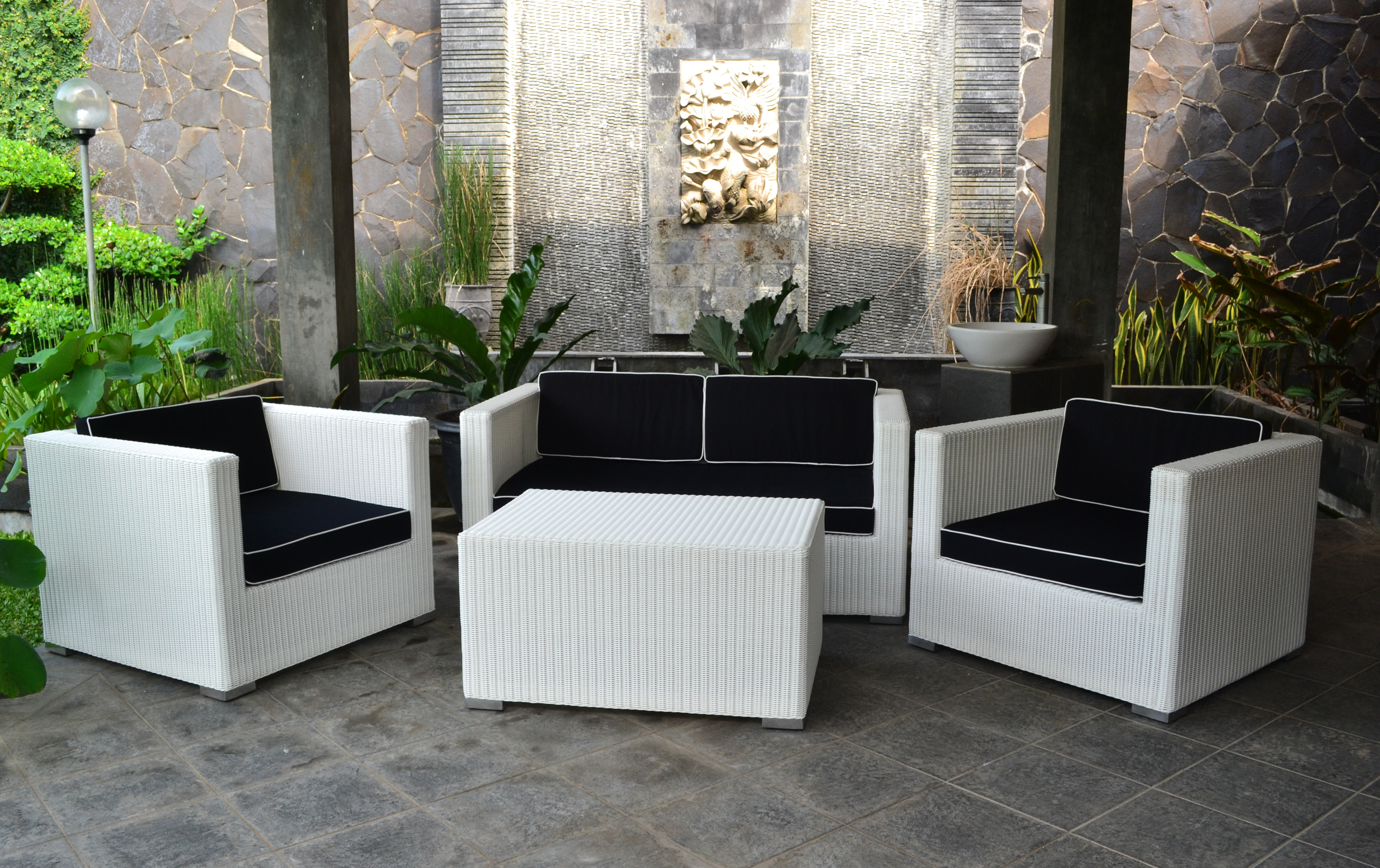 Rinjani Set Polyrood White