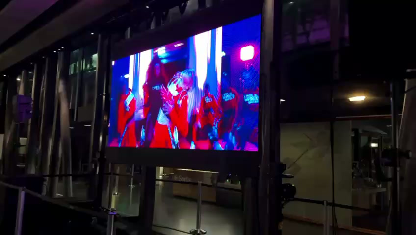 danse karaoké ecran LED Musée 