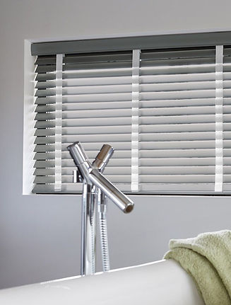 luxaflex formwood blind