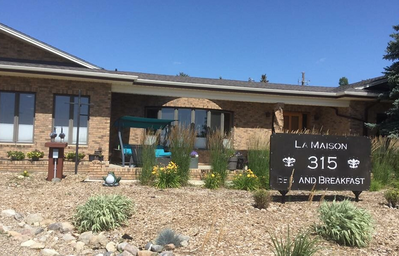 La Maison 315 Bed & Breakfast .png