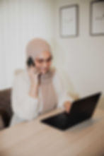 Vroedvrouw Talia biedt warme, vrouwvriendelijke zorg voor moslima’s en alle vrouwen in Limburg. Erkende vroedvrouw