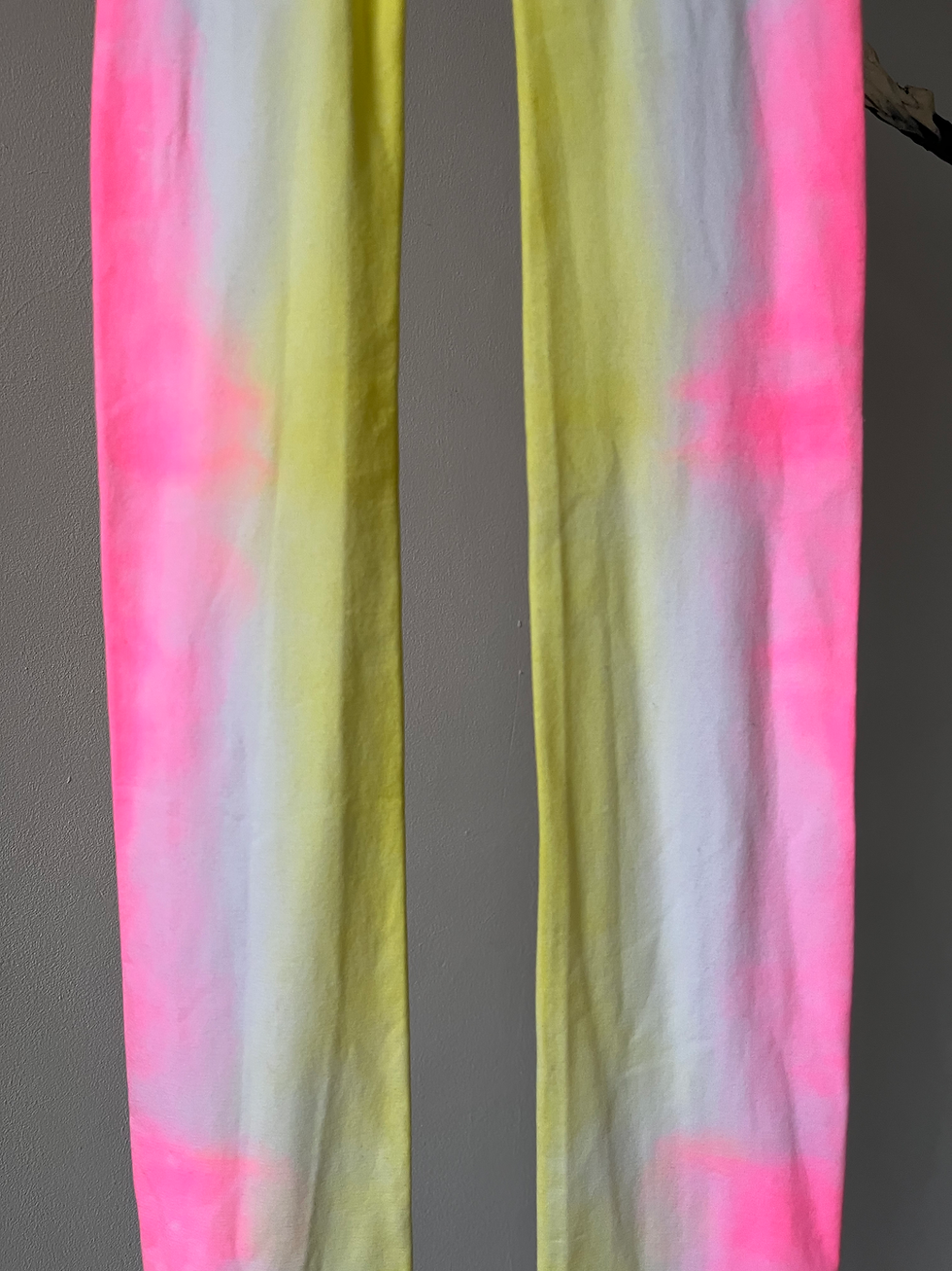 Thumbnail: baby yellow white pink