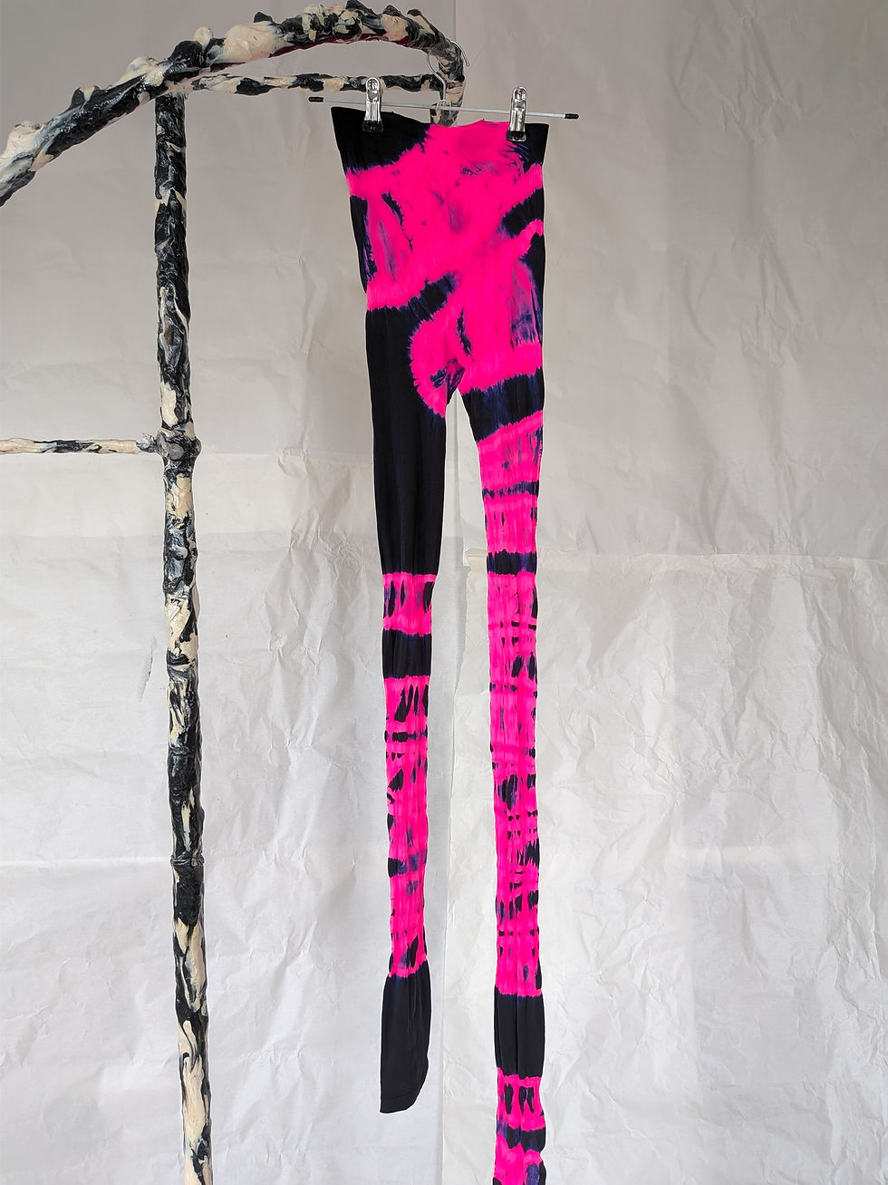 Thumbnail: neon pink black