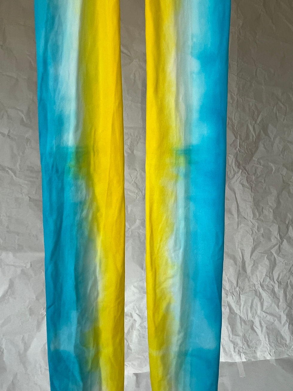 Thumbnail: turquoise yellow