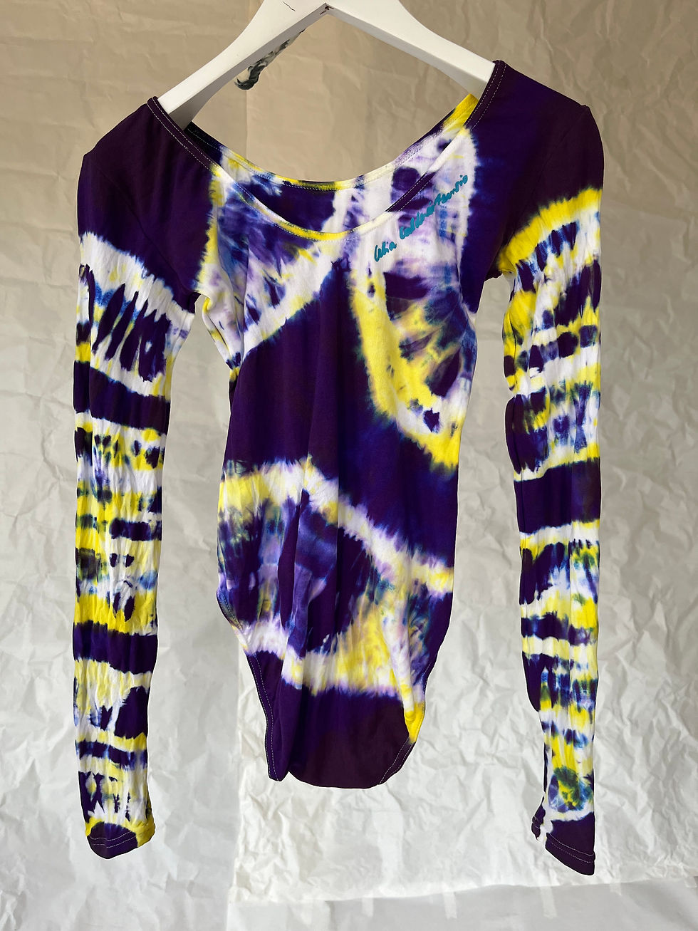 Thumbnail: purple white yellow, S