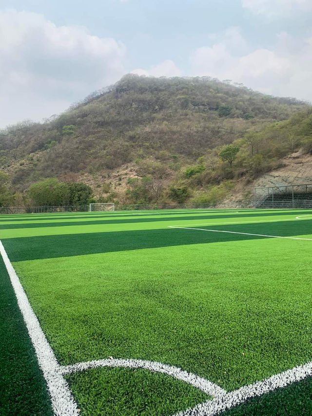 Presidenta Castro inaugura moderna Cancha de Fútbol en el municipio de Soledad, El Paraíso