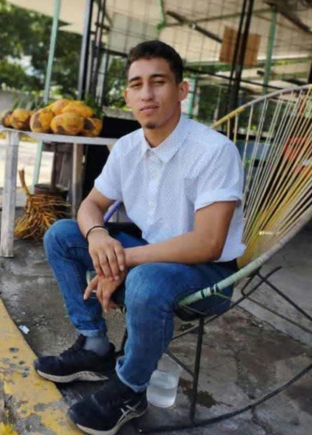 Cristian salió de su trabajo tranquilo... hoy, familiares, amigos y compañeros de trabajo lamentan su irreparable pérdida