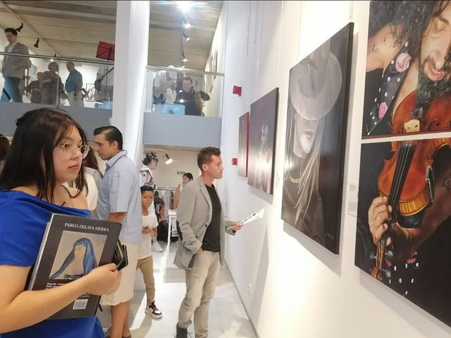 Patricia Nieto finaliza con éxito exposición de su colección artística en el Ateneo de Madrid, España