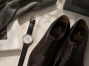 Time Accessories - Classic watch and shoes