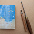 גילוף בעץ באמצעות מפסלת