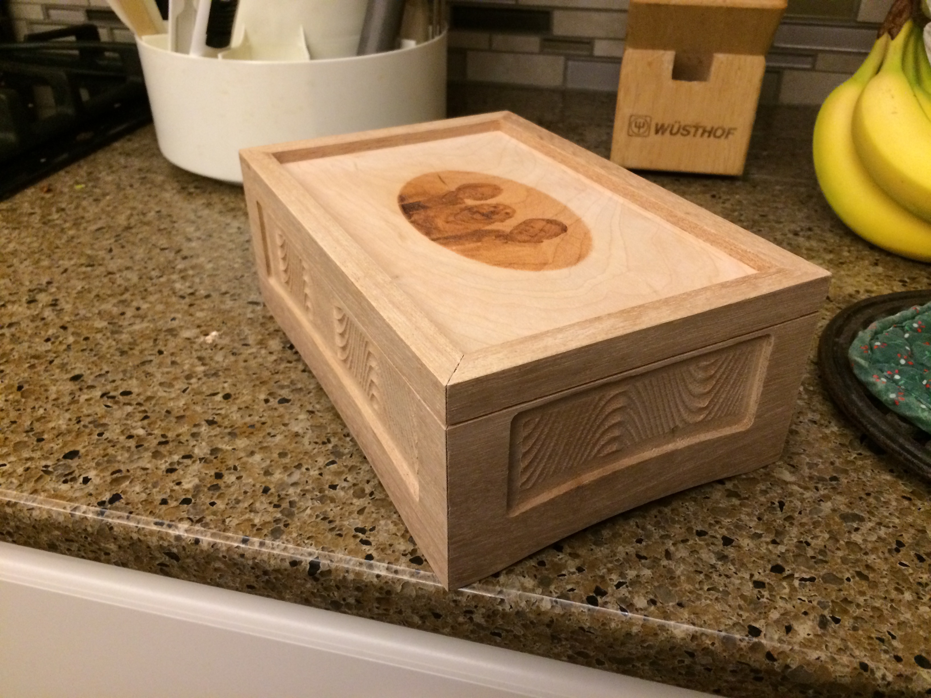 Menorial Box