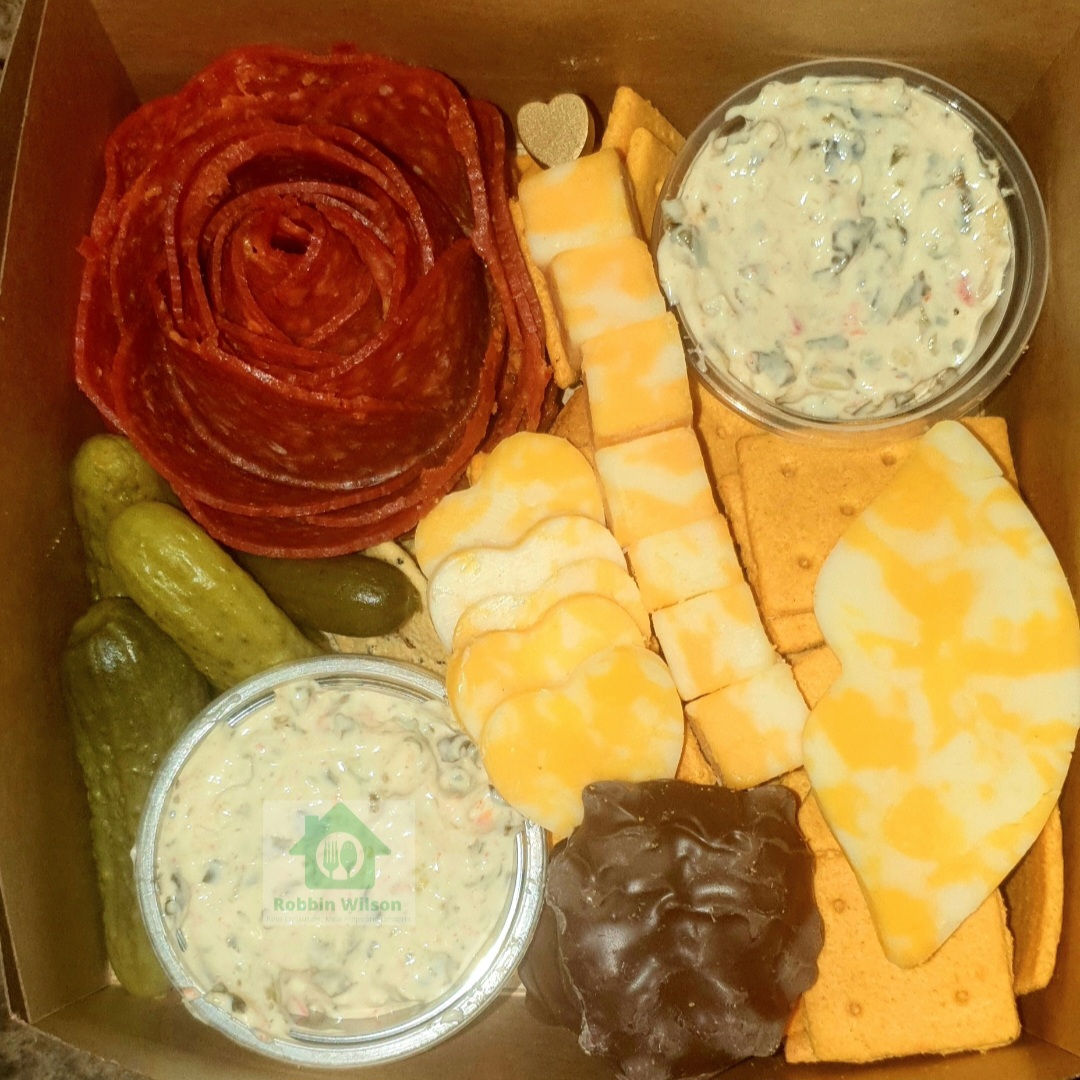 Keto/Regular Charcuterie Box 6x6