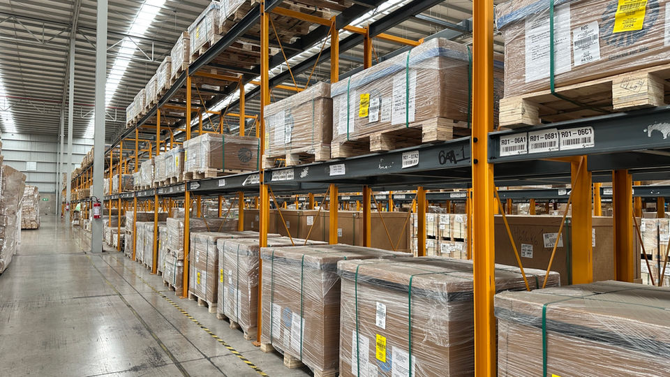 Almacen y servicio 3PL de Transportes Hormadi