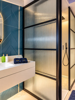 Hotel Claude Marbella bathroom