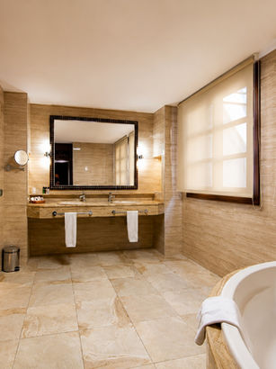 Hotel Casa Consistorial Fuengirola bathroom