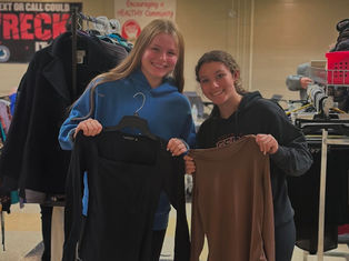 📰BIDDEFORD | BHS Sustainability Club’s Thrift Shop Promotes Eco-Friendly Fashion
