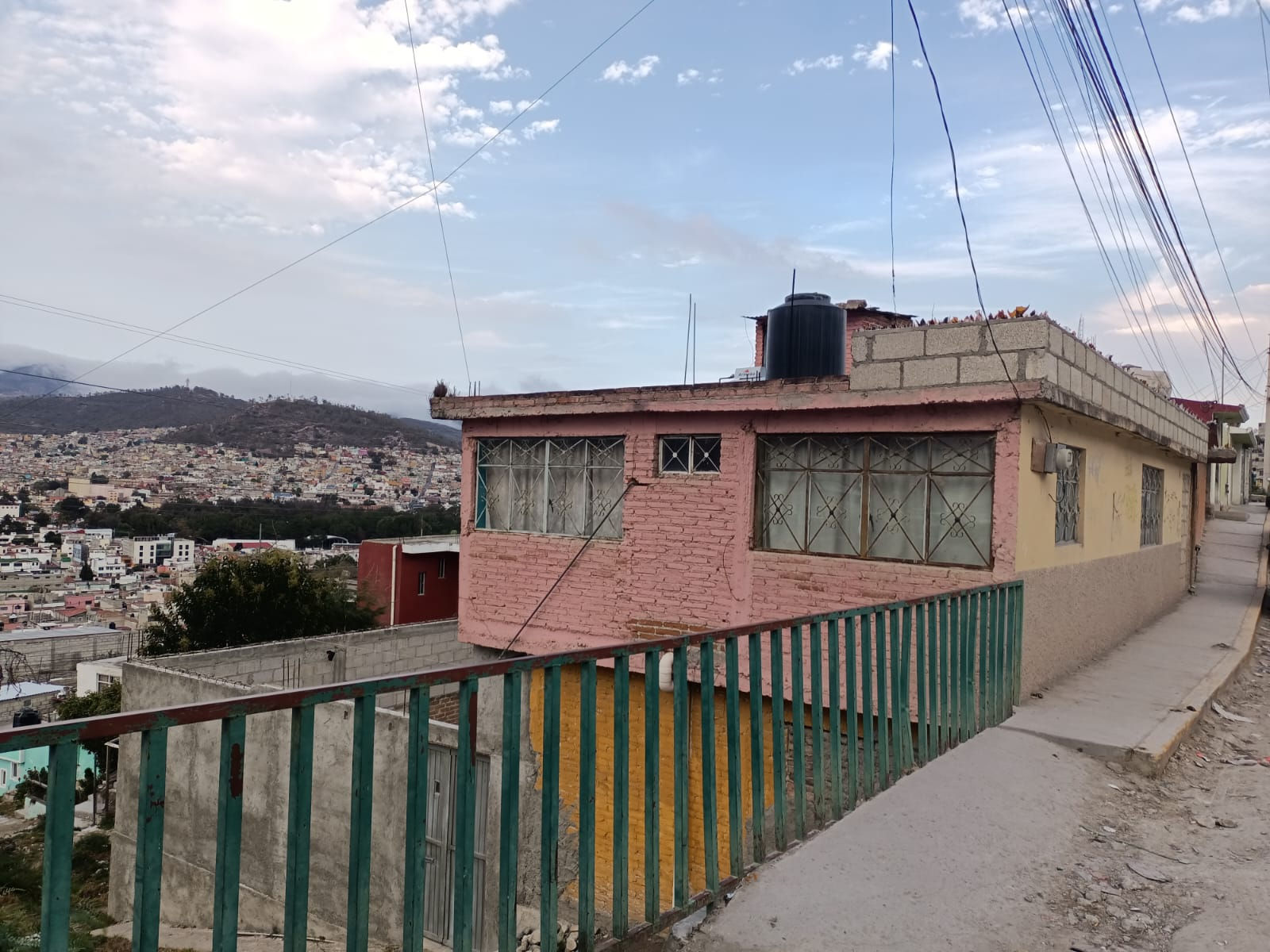 CASA EN VENTA, COL. CUBITOS