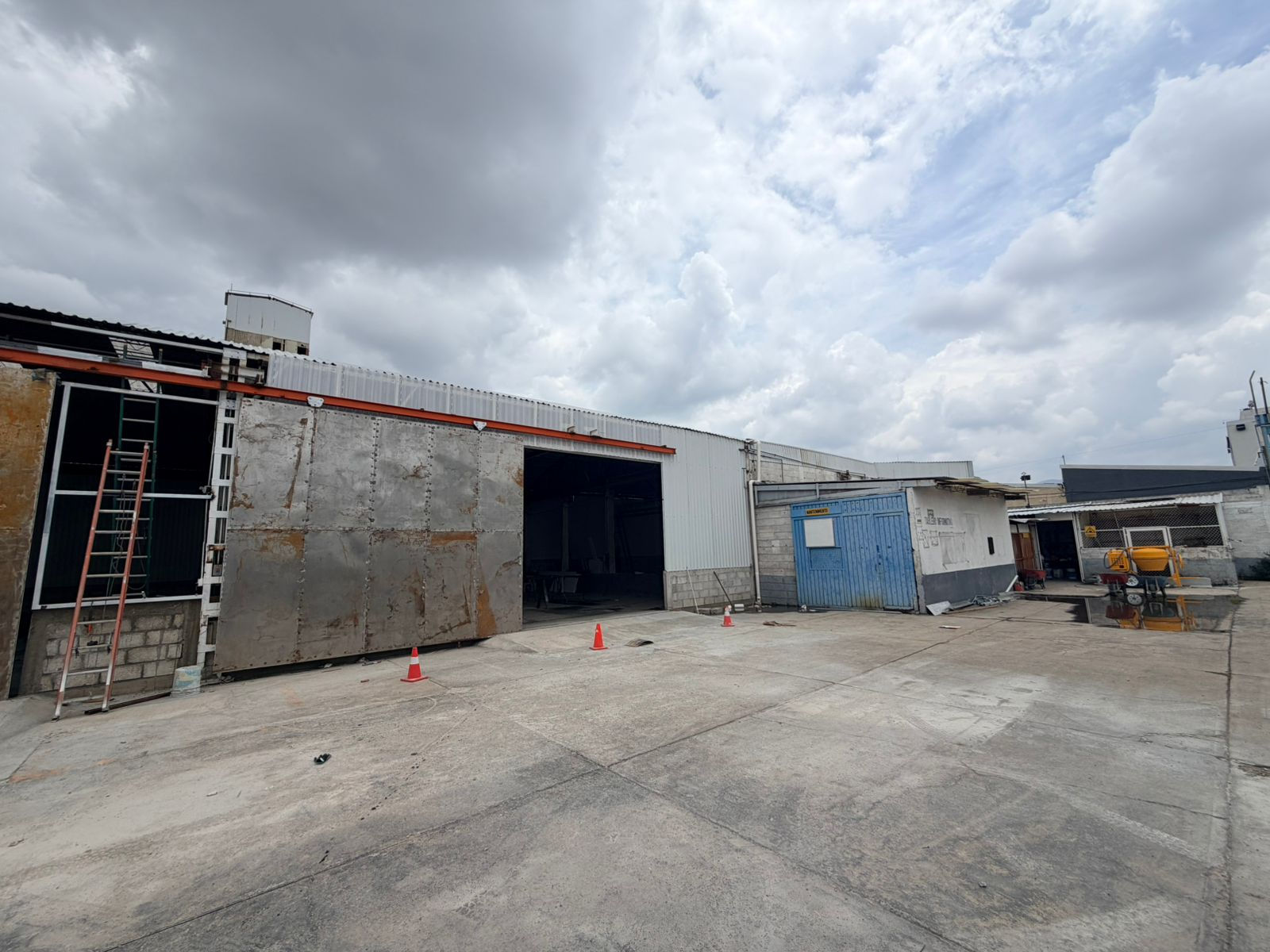BODEGAS COMERCIALES EN RENTA SOBRE BLVD. FELIPE ÁNGELES, PACHUCA