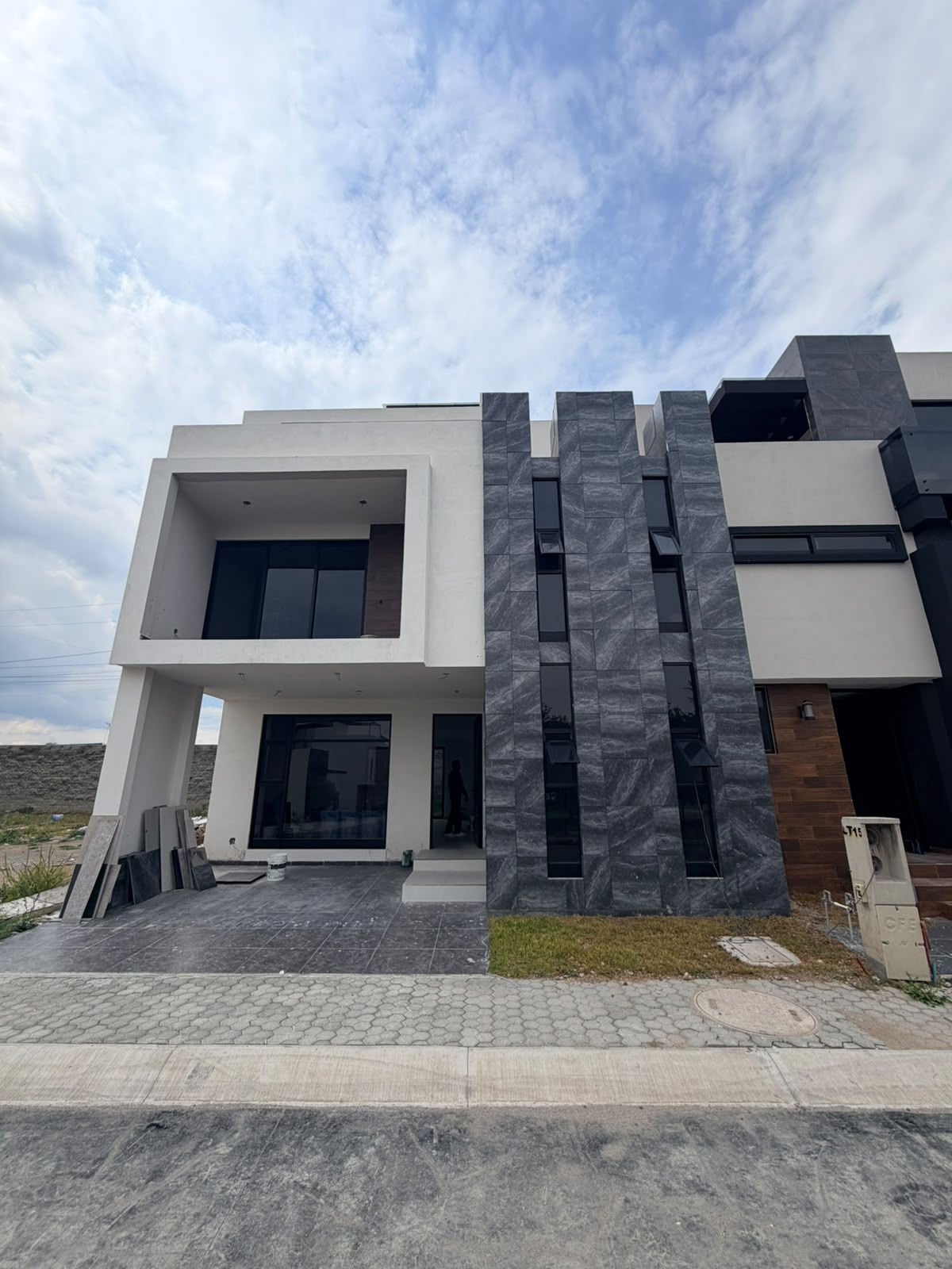RESIDENCIA EN VENTA EN RESIDENCIAL ABBONDANZA - PACHUCA, HIDALGO