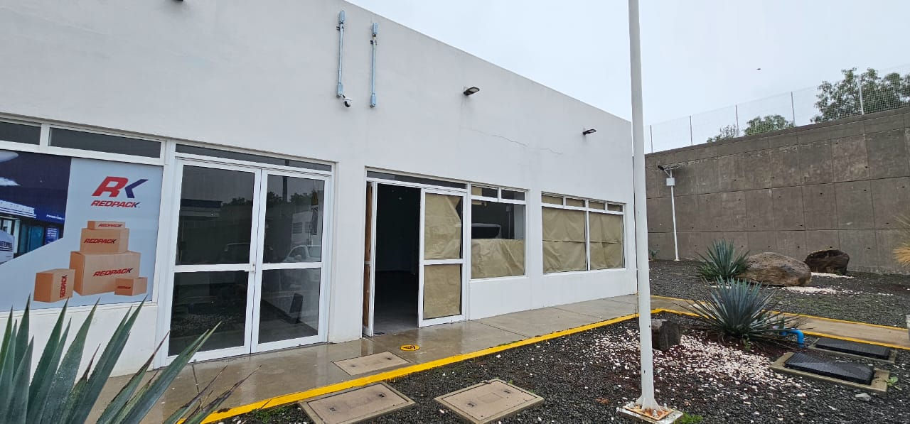 LOCAL EN RENTA EN GASOLINERA PACHUQUILLA