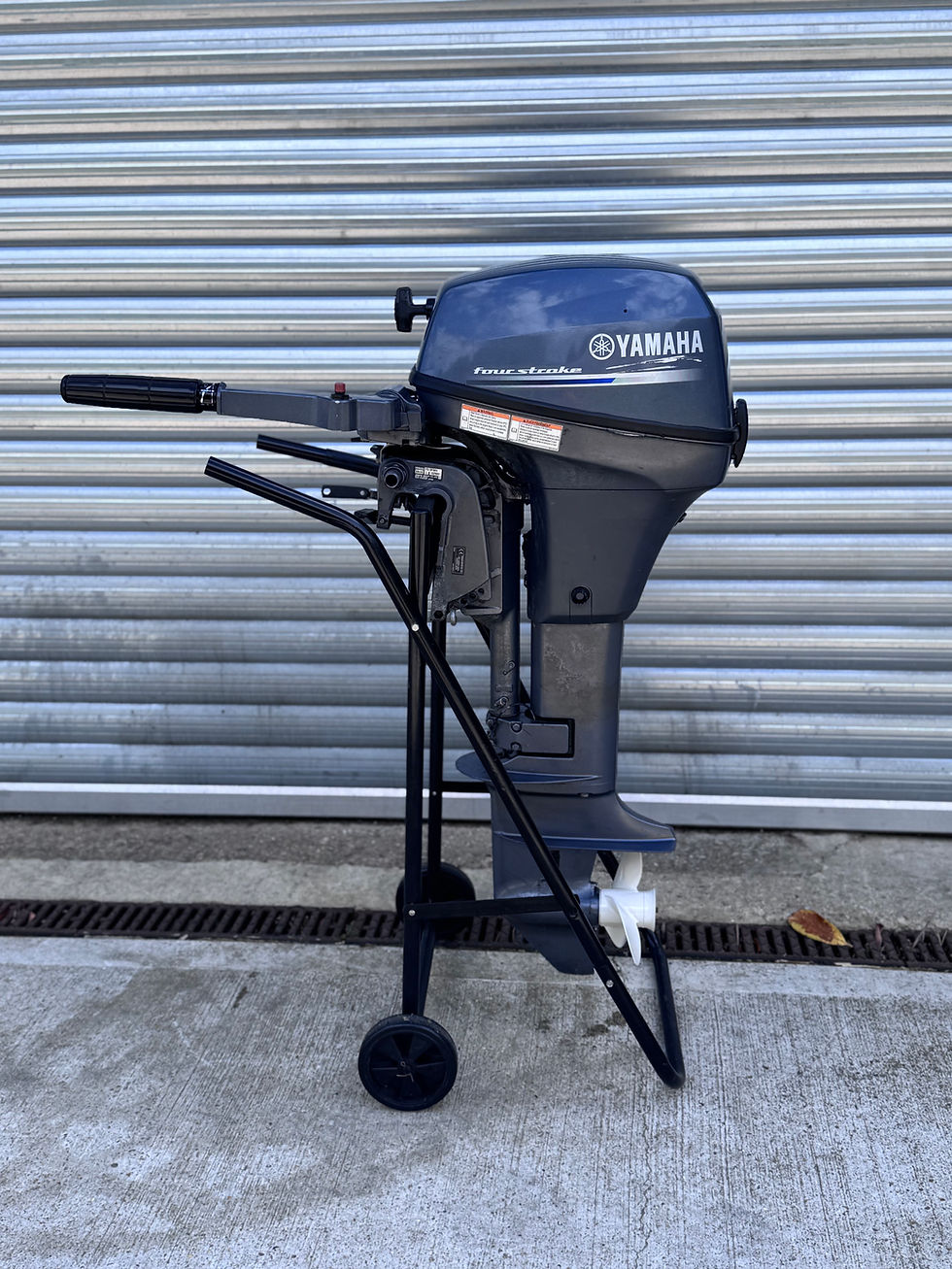Thumbnail: Yamaha 9.9HP Outboard Motor (L)
