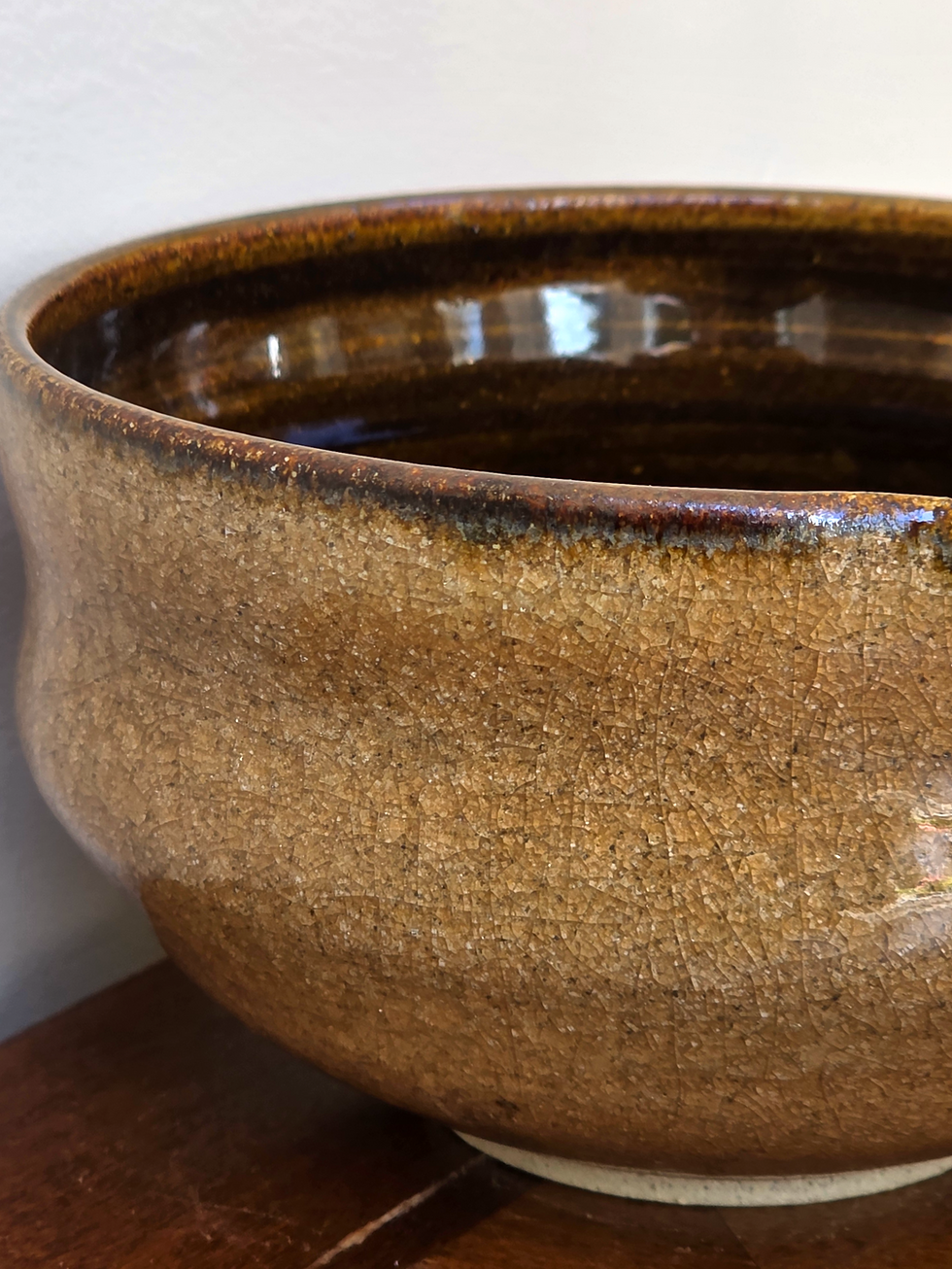 Thumbnail: Brown Crackled Matcha Bowl