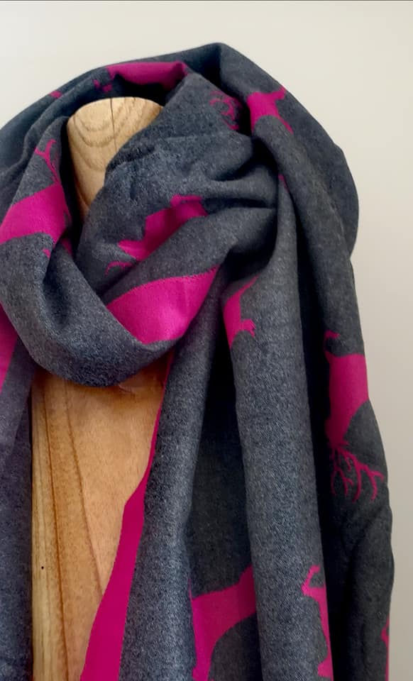 Thumbnail: Reversible bright pink & grey jacquard stag scarf