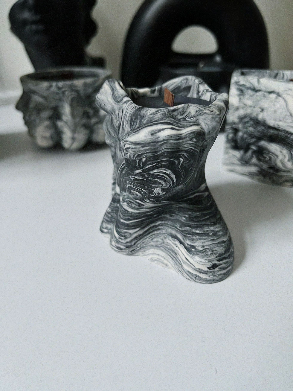 Прев'ю: LADY’S BUST MARBLE JAR SCENTED CANDLE