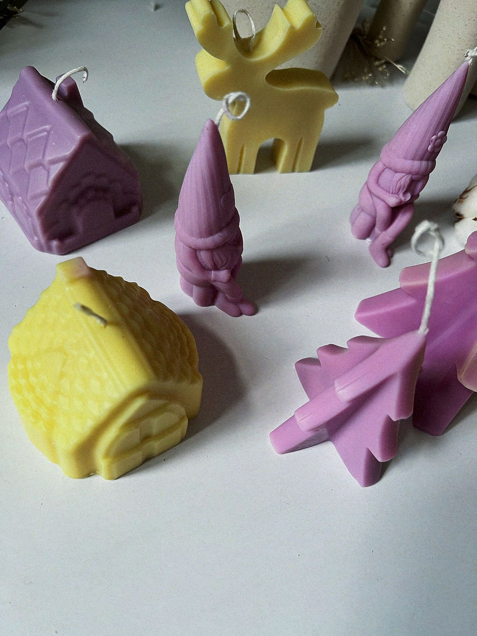Thumbnail: HOUSE  CANDLE SOY-COCONUT WAX