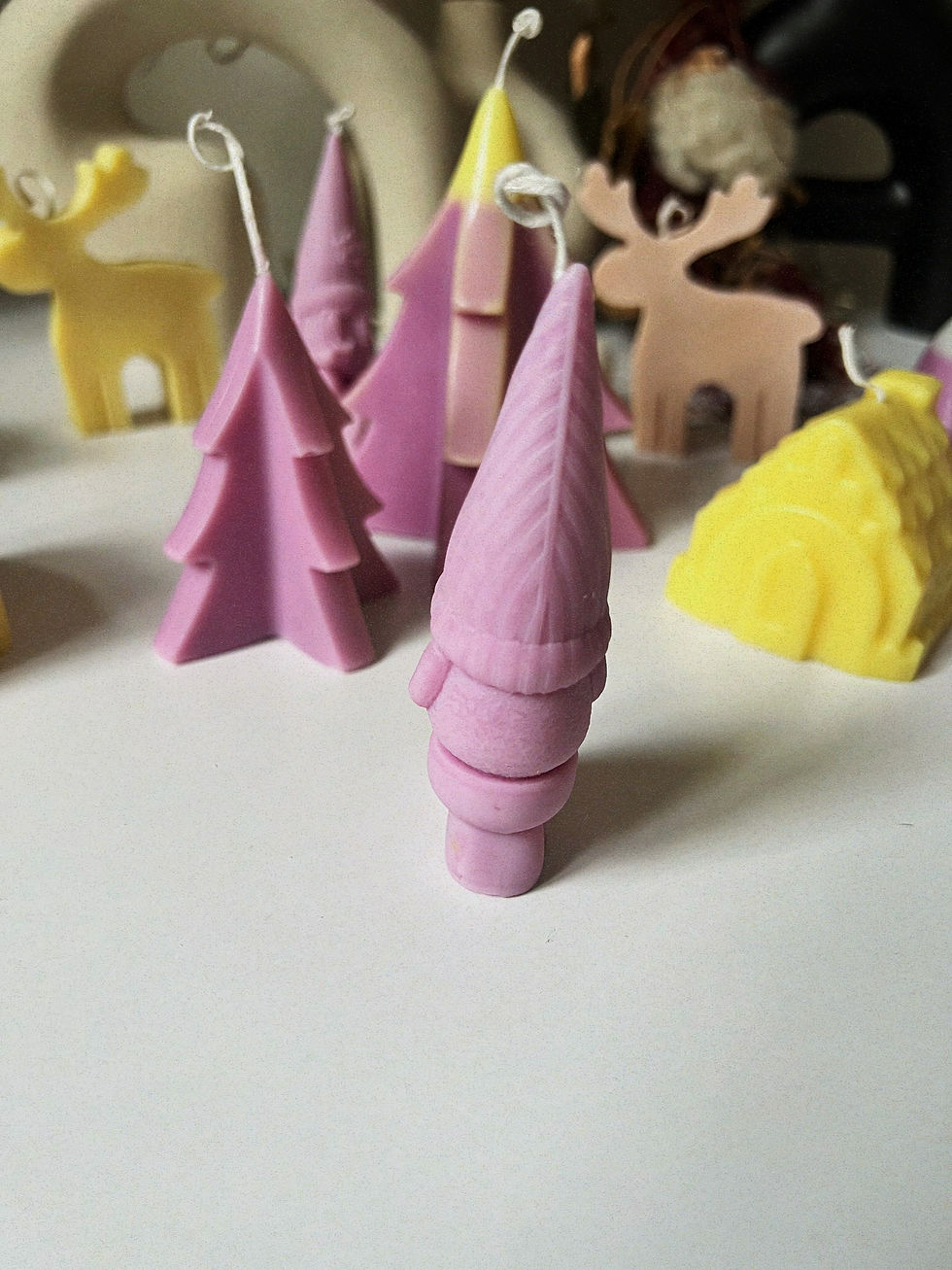 Thumbnail: DWARF SMALL SCENTED CANDLE COCONUT-SOY WAX