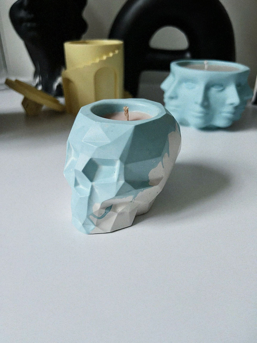 Прев'ю: SCULL GEOMETRIC SCENTED CANDLE JAR COCONUT-SOY WAX