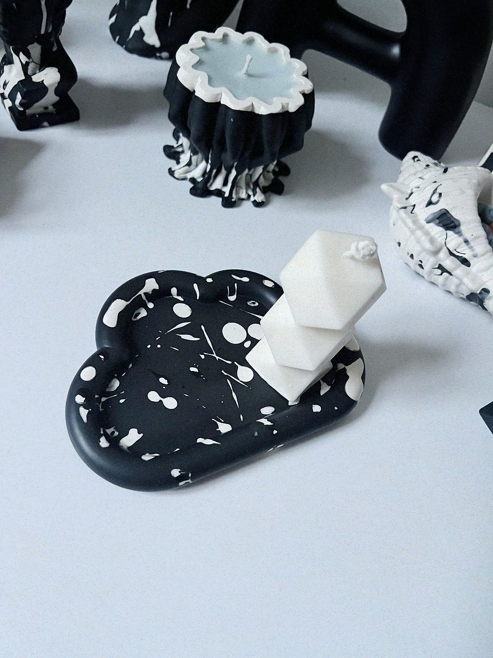 Прев'ю: CLOUD TREY BLACK WITH  WHITE SPLASHES