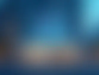 Fachada de clínica médica conectada visualmente a interface de IA no céu noturno