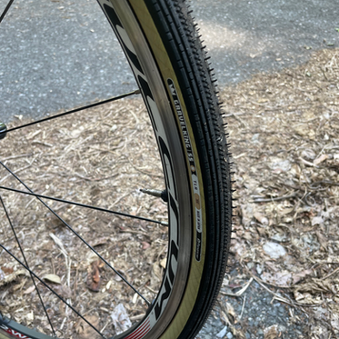 ロードバイクにもグラベルタイヤ！