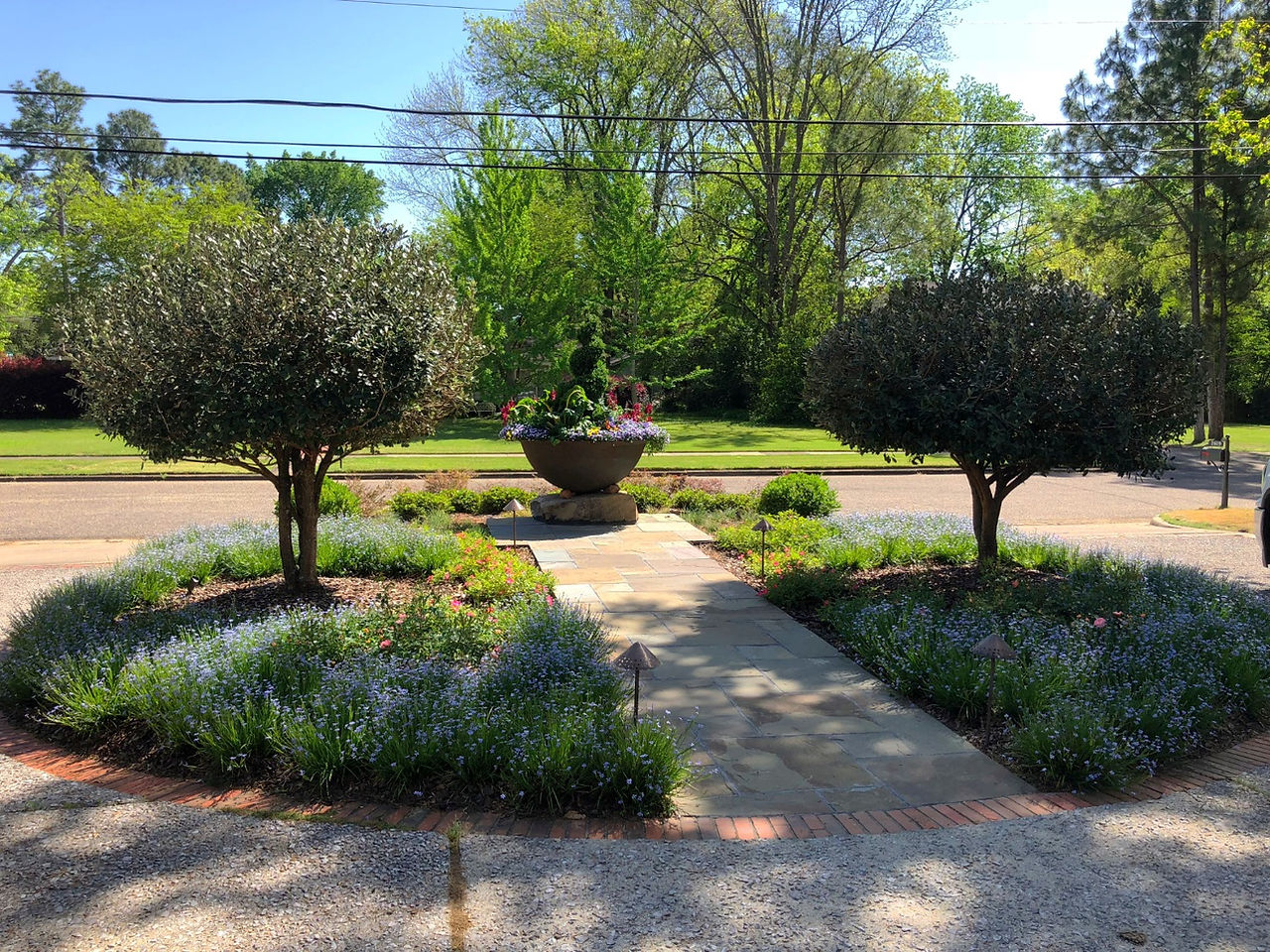 Sugar Kettle Landscape Planter View 5