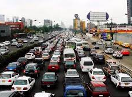 Yefferson Llonto Y Brenda Vallejo / El carril que no avanza 