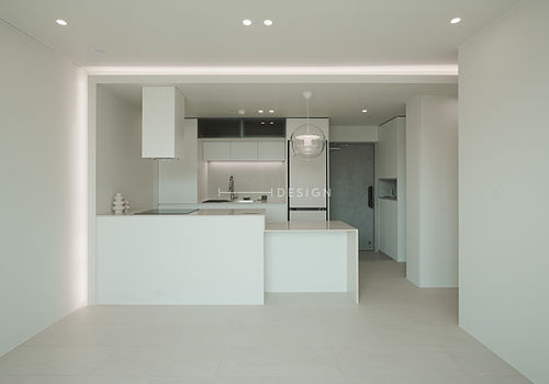 14평에 세탁실과 드레스룸을 담아낸 싱글 라이프 맞춤 인테리어, 청담휴먼스타빌 모던화이트 리모델링