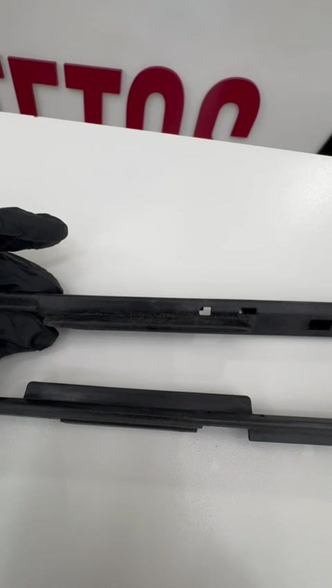 Miniatura: Par De Guias Do Teto Solar Bmw X1 E84 De 2012 A 2015