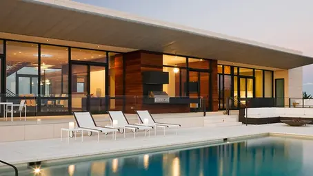 Exterior de residencia vacacional premium con domótica casa de vacaciones — control remoto y seguridad autónoma