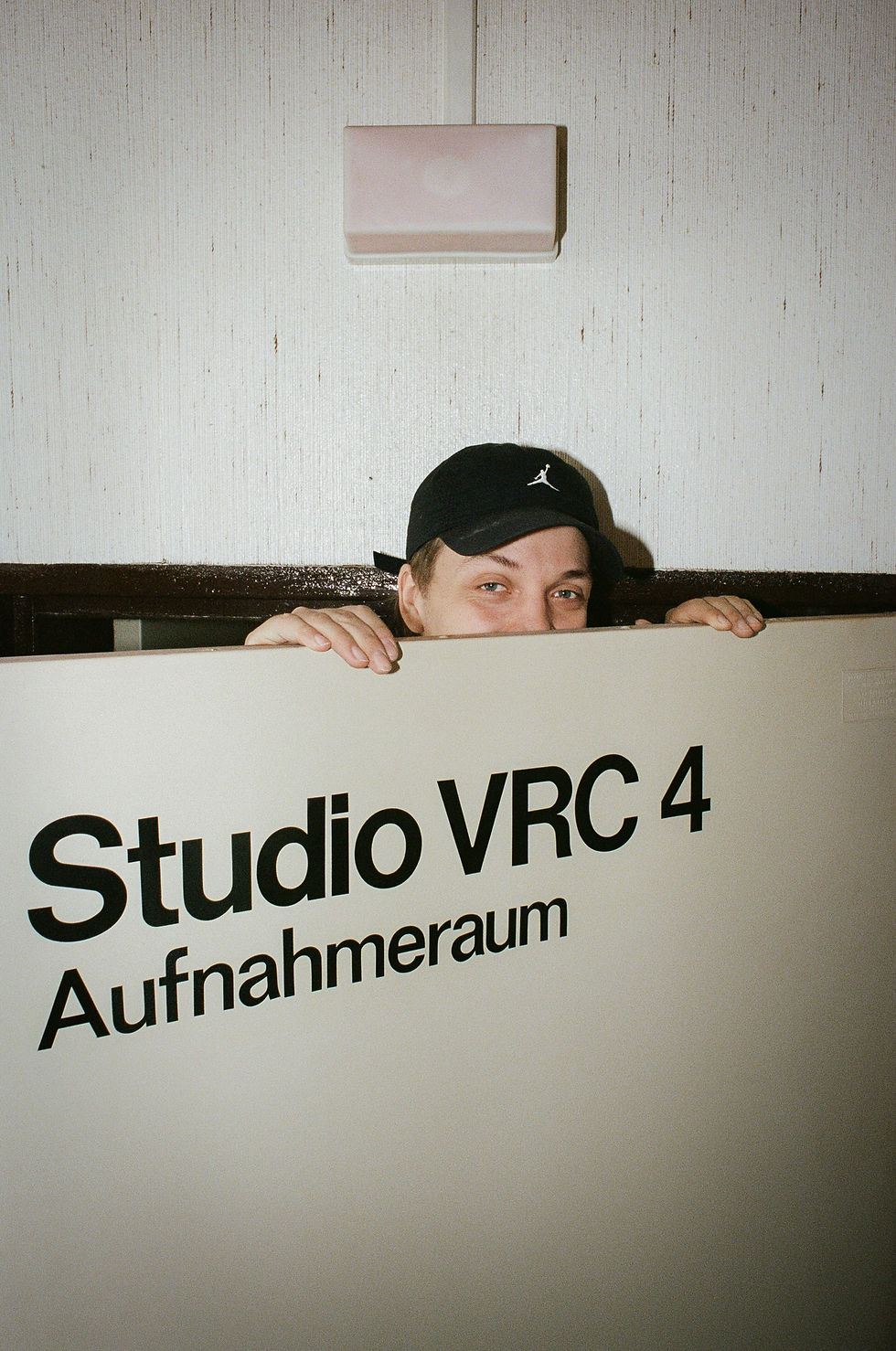 89230027.jpg